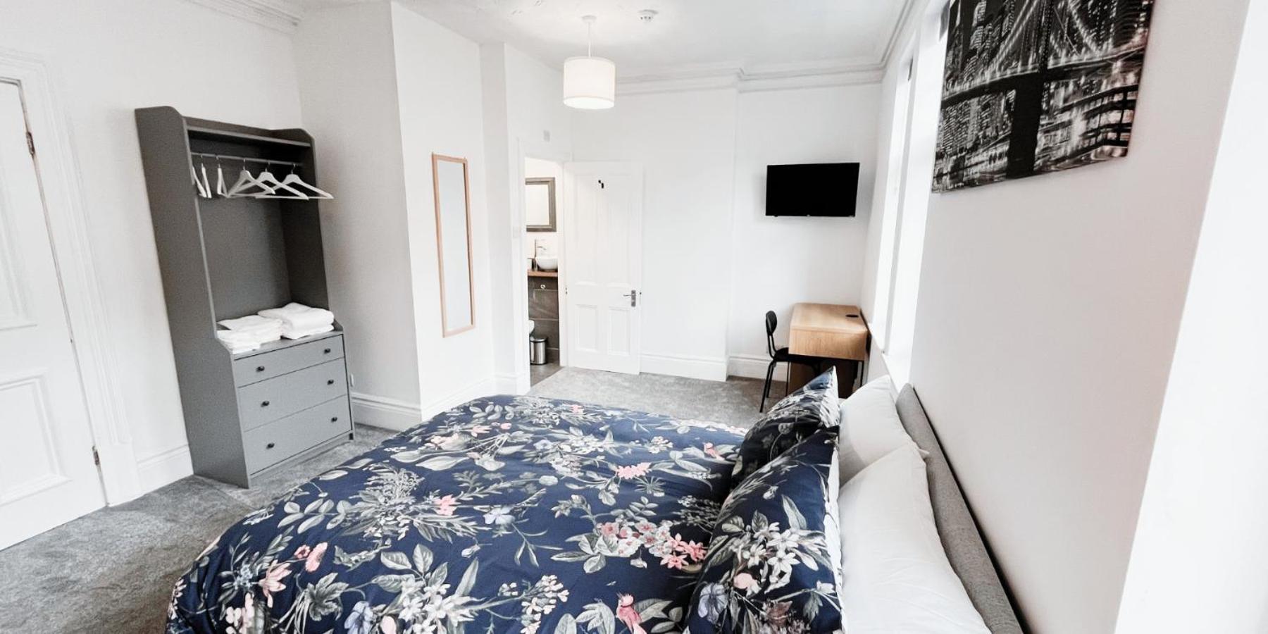 Spacious Room In Modern House Near Nottingham Exterior photo